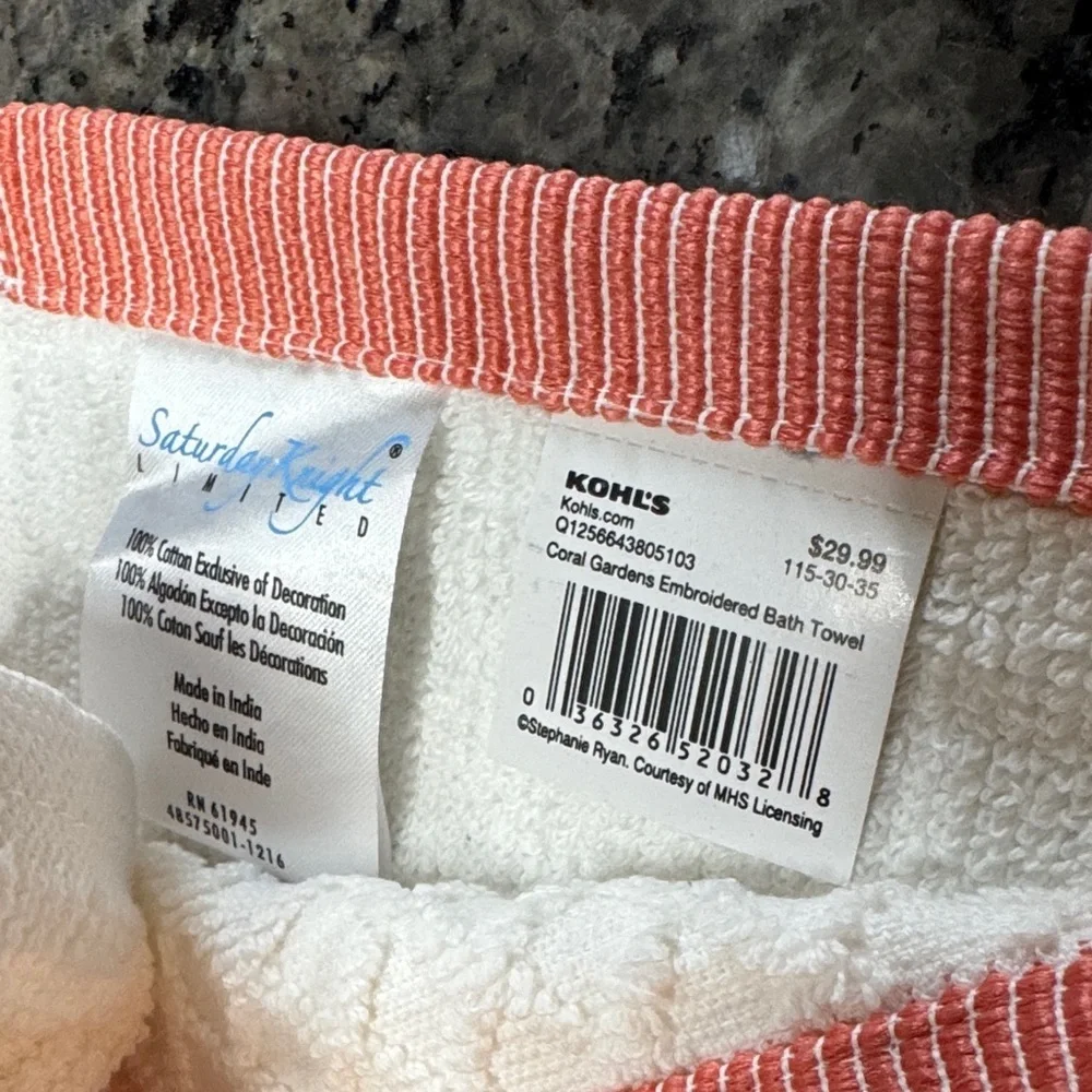 Kohl's Coral and White floral Embroidered Bath Towel set NWT